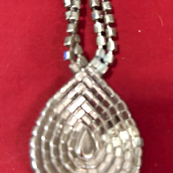 Rhinestone Pendant Necklace - Picture 4 of 4